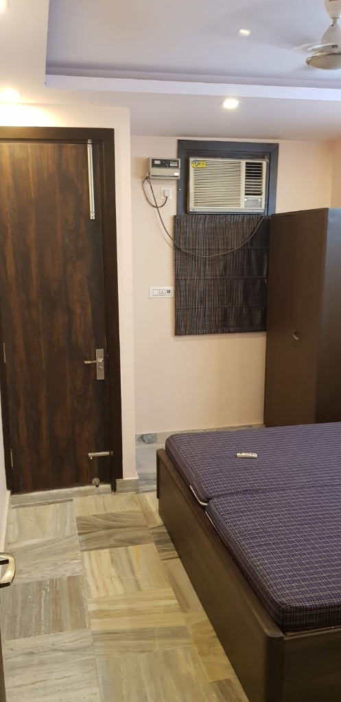 Boys PG Room Near Sawan School