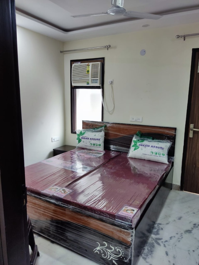 Brand-New Fully Furnished Room